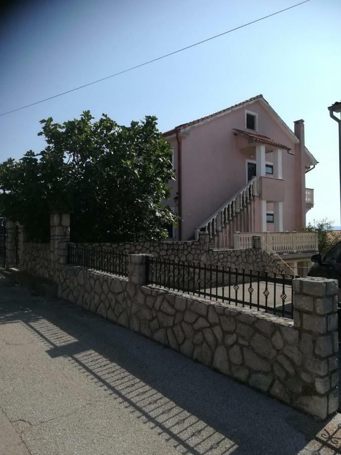 Апартаменти House Daniela Омишаль Екстер'єр фото